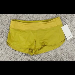 NWT YELLOW LULULEMON SPEED UP LOW-RISE LINED SHORT 2.5"